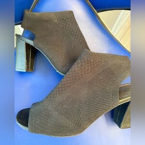 Elegant Black Women's Heeled Sandals Sz 10 Very Comfortable